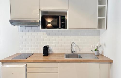 Quartier Sainte-Avoye Apartment | Unique Flat near Louvre & Palais Royal