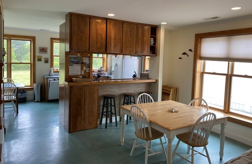 Morehead City House | Unique, Great for Families, Walk to Beaufort Waterfront