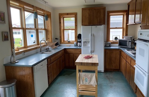 Morehead City House | Unique, Great for Families, Walk to Beaufort Waterfront