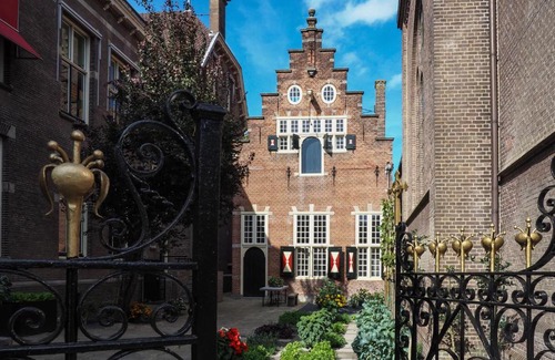 Enkhuizen House | Unique group accommodation for up to 32 people in the centre of Enkhuizen