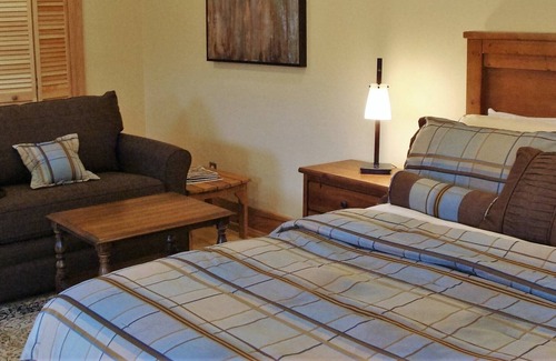 Lexington Apartment | Unique Hideaway in remodeled barn!