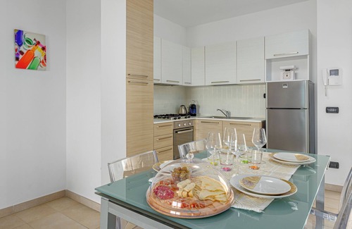 Golfo Aranci Apartment | Unique Holiday Apartment "Villa Marconi 8" with Sea View & Spacious Sun Terrace