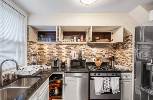 Nauck House | Unique home in Arlington surrounding my nature