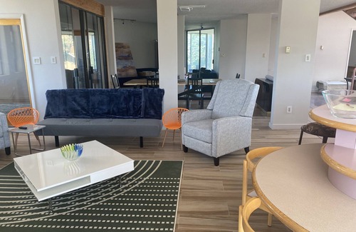 Zuzax House | Unique Home in Upscale Neighborhood