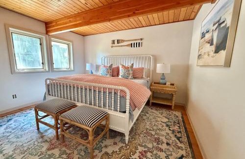Mooresville House | Unique LKN Waterfront Home with Dock