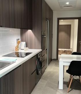 Trade Center House | Unique Luxury room in Hotel Apartment