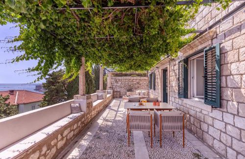 Municipality of Dubrovnik Apartment | Unique Mediterranean 4 Star Apartment with Spa zone