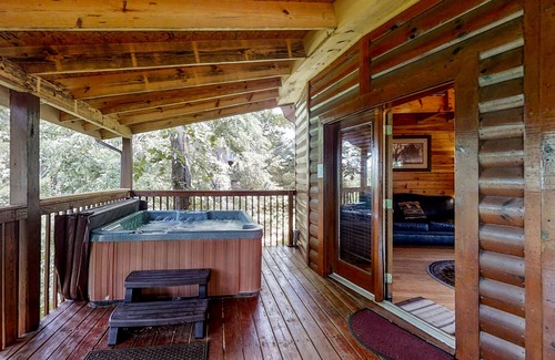 Sevierville Cabin | Unique mountain view cabin with private hot tub, deck & air hockey