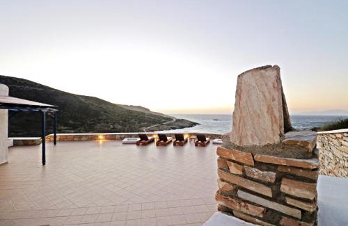 Ios Villa | Unique Off Grid Seafront Villa