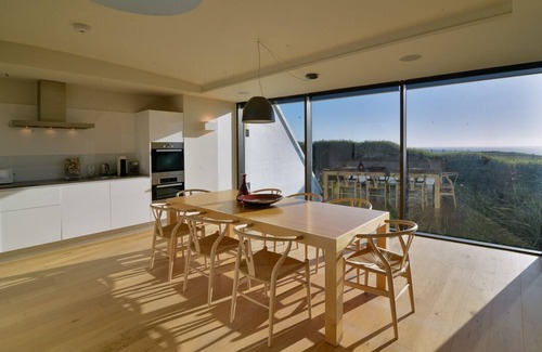 Padstow House | Unique, private and luxurious cliff top eco home