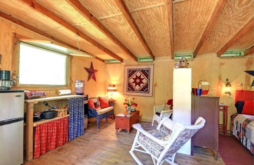 Alexander Cabin | UNIQUE Private Island Cabin Close to Asheville. CONTACT HOST FIRST!