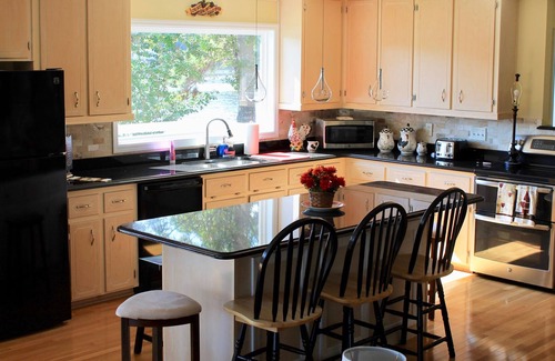 Eatonton House | 🌹UNIQUE PRIVATE RETREAT ON A PENINSULA "VIEWS IN ALL DIRECTIONS" 🌸