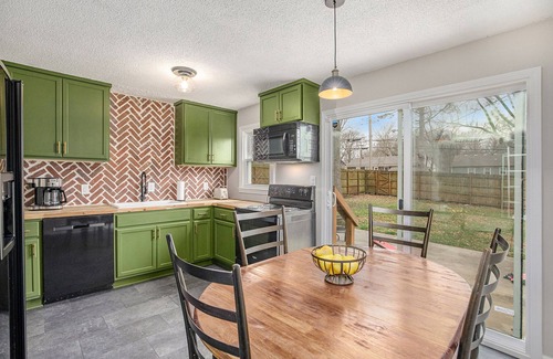 Mission House | Unique Renovated 2 bedroom home