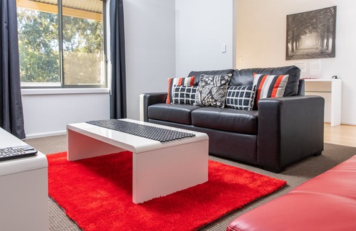 Gawler South House | Unique Riverview Cottage-Modern 3 bedroom