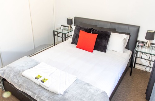 Gawler South House | Unique Riverview Cottage-Modern 3 bedroom