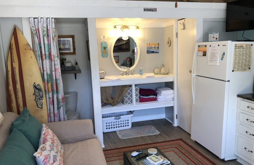 Folly Beach Cottage | Unique Romantic Beach Style Cottage close to Folly Beach & historic Charleston!