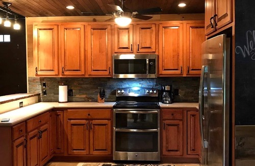 Mount Mourne Cottage | Unique Rustic Charm Cottage Great Location close to Lake