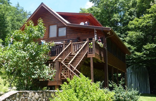 Andrews Cabin | Unique Smoky Mountain Retreat