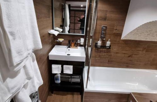 Frome Apartment | Unique space in heart of Frome