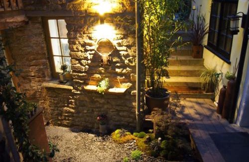 Frome Apartment | Unique space in heart of Frome
