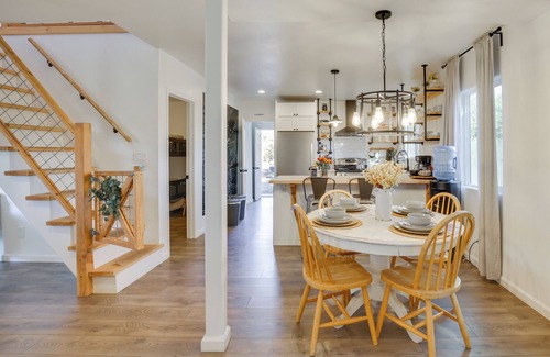 Alpine Cottage | Unique Stay: Alpine 'mariposa Farmhouse' w/Views!