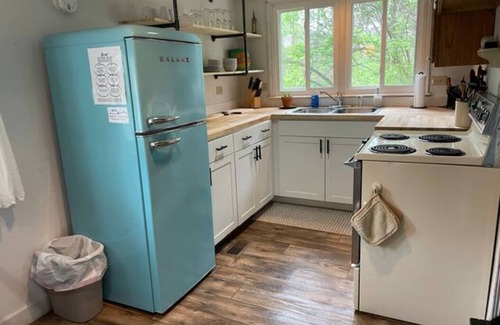 Lexington Cabin | Unique Stay in a 1907 Log Cabin on The Kentucky River