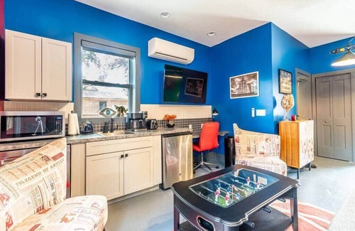 Urban Core Apartment | Unique studio w/pool, spa & gardens near downtown