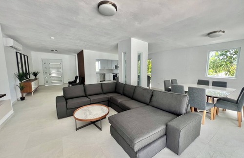 Mata de Platano House | Unique Top of the Hill Caribbean Private Retreat