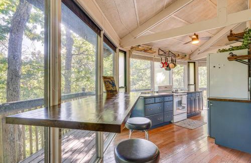 Village of Four Seasons House | Unique Treehouse Hideaway Near Lake of the Ozarks