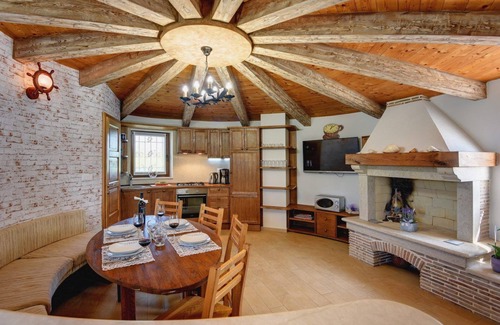 Valbandon Villa | Unique villa near Fažana with private pool