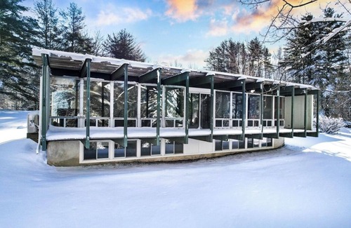 Waitsfield House | Unique Waitsfield house, minutes to the slopes and dog friendly!