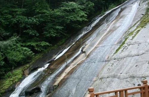 Cullowhee House | Unique Waterfall House Nestled in Mountains
