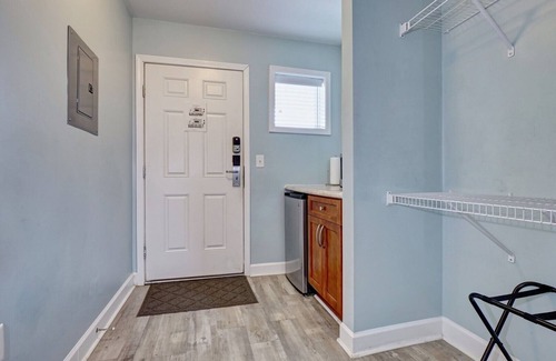 Surf City House | Unit 010 at Tiffany's Motel