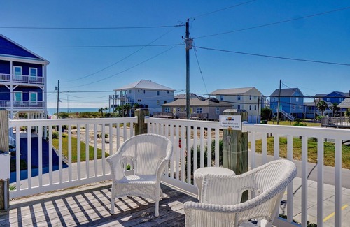 Surf City House | Unit 010 at Tiffany's Motel