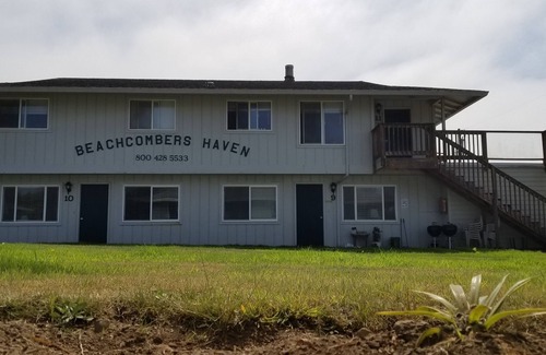 Gleneden Beach Apartment | Unit 10 - "Captains Quarters" - Comfortable, accessible, views & pet friendly!