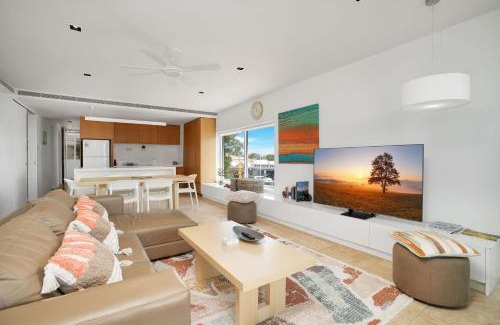 Rainbow Beach House | Unit 105 Plantation Resort Rainbow Beach