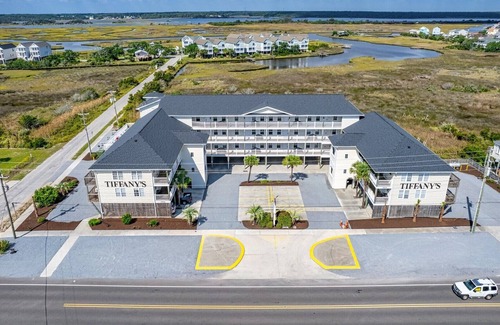 Surf City House | Unit 105D at Tiffany's Motel