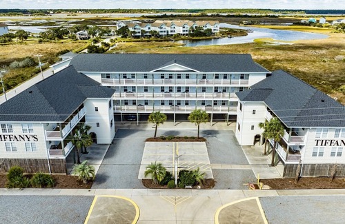 Surf City House | Unit 112D at Tiffany's Motel