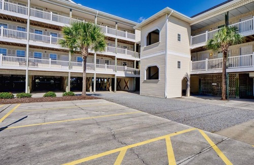 Surf City House | Unit 116D at Tiffany's Motel