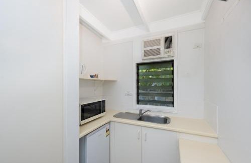 Nelly Bay Apartment | Unit 136 Amaroo Standard Twin Studio Apartment