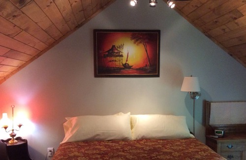 Montgomery Center House | Unit #2 On The Trout River! ** PET FRIENDLY! 🐾🐕