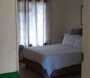 Bela-Bela Apartment | Unit 2, Pendleberry Groove Holidays