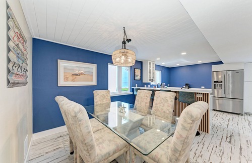 Longboat Key Condo | Unit #202 Sand Cay Beach Resort Gulf Front
