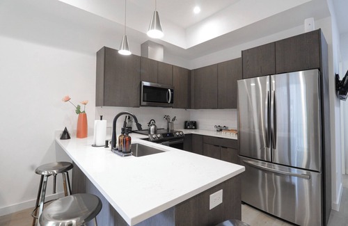 Shaw Bed & Breakfast | Unit 4: Studio/Queen+Sofa Bed|DC Convention Centre