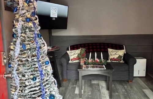 Maryville Bed & Breakfast | Unit #4 The Overlook - Dragon Depot at Dragon City