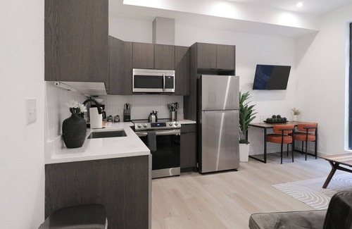 Shaw Bed & Breakfast | Unit 5: Cozy 1 BR w/Queen bed + Sofa Pullout