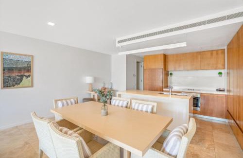 Rainbow Beach House | Unit 7 Plantation Resort Rainbow Beach