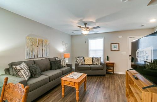 Clarksville House | Unit #B 1010 Franklin St