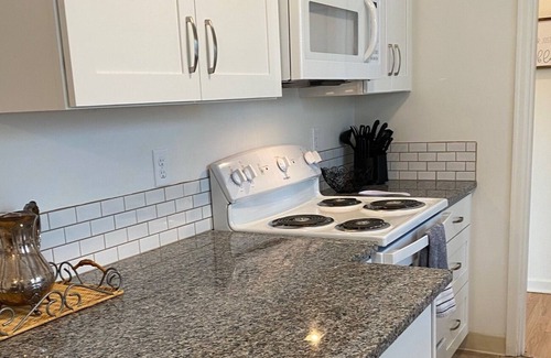 West Salem Apartment | Unit B at the Manor House, month to month