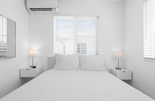 Deerfield Beach Apartment | Unit J SeaI Private Room near Deerfield Beach